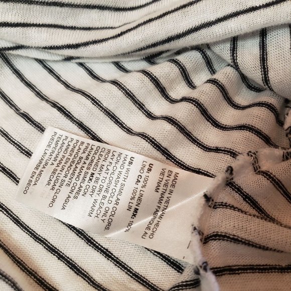 Chico's Linen top size Large‎ shoulder  gold button detail striped black white - Picture 6 of 9